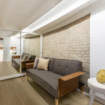 アパート Mayr White *